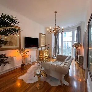 Salt Life Haven Apartment Brighton