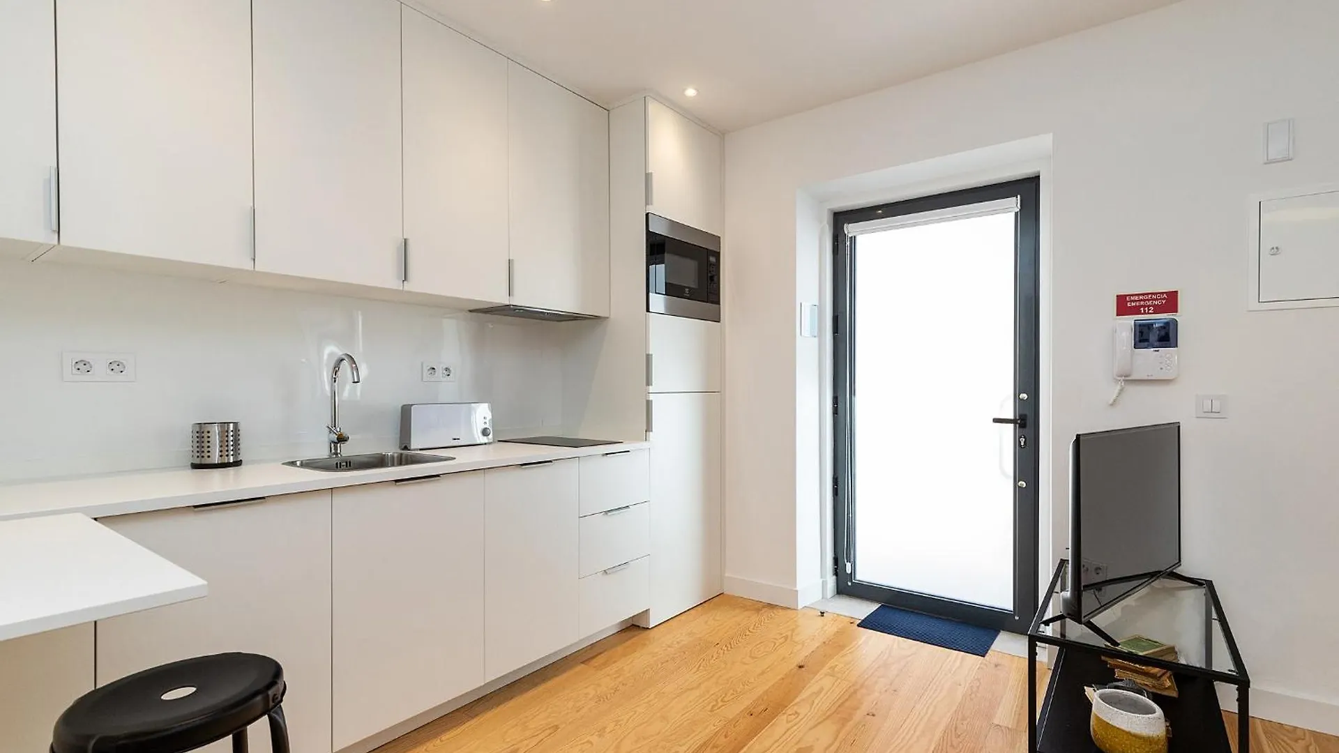 Design And Bright Studios Near Pasteis De Belem Lisboa Portugal