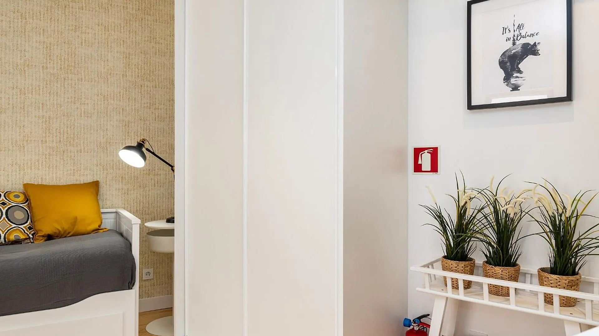 Design And Bright Studios Near Pasteis De Belem Lissabon